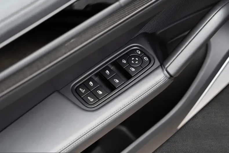 Porsche Cayenne din 2025 cu 24.893 km - oferta POR231300 - foto 23