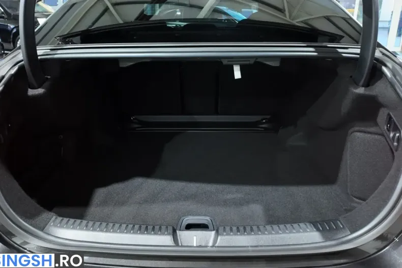 Mercedes-Benz E 220 (Clasa E) din 2024 cu 13.000 km - oferta MER231335 - foto 35
