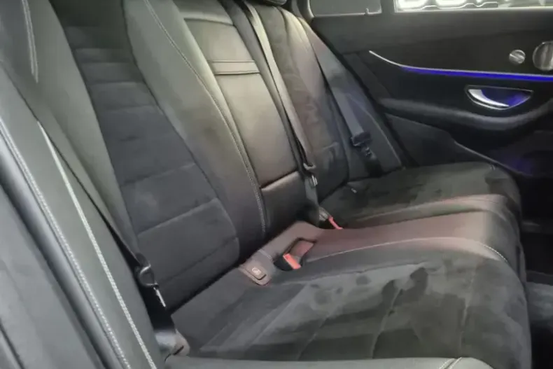 Mercedes-Benz E 300 (Clasa E) din 2023 cu 68.000 km - oferta MER231338 - foto 22