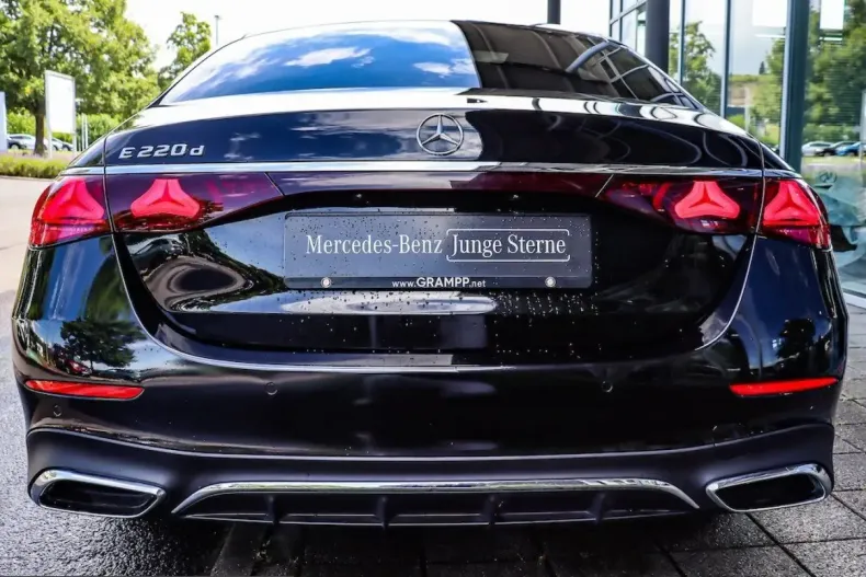 Mercedes-Benz E 220 (Clasa E) din 2025 cu 21.700 km - oferta MER231340 - foto 4