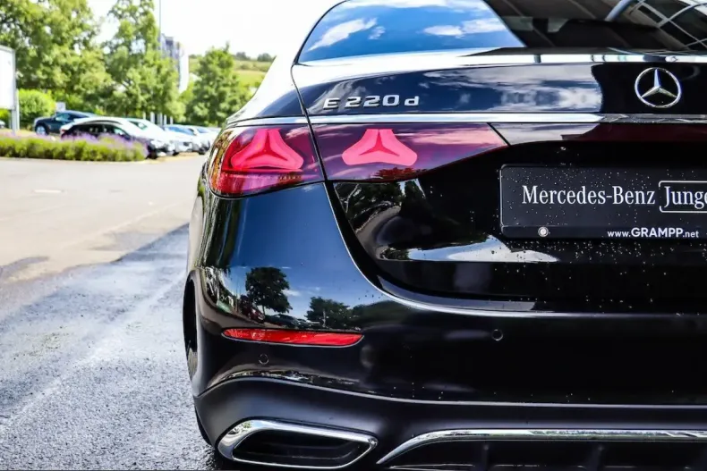 Mercedes-Benz E 220 (Clasa E) din 2025 cu 21.700 km - oferta MER231340 - foto 5