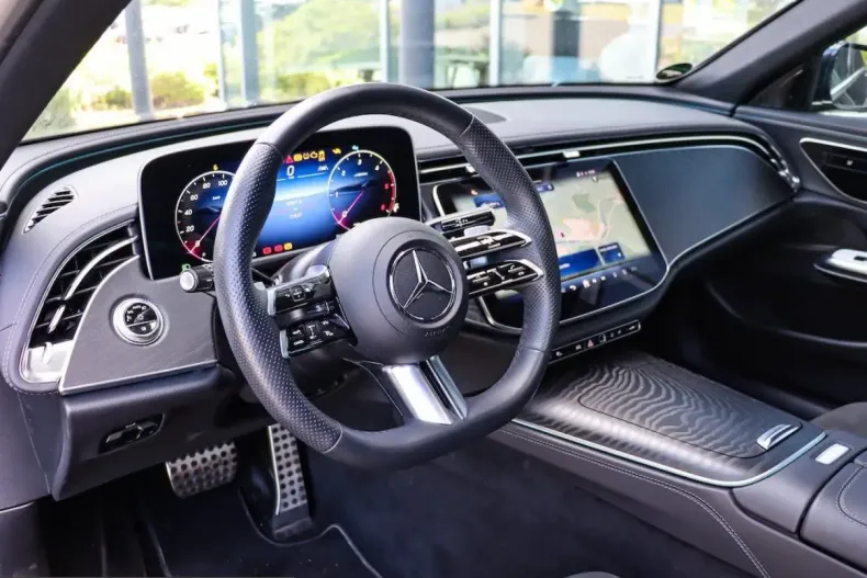 Mercedes-Benz E 220 (Clasa E) din 2025 cu 21.700 km - oferta MER231340 - foto 15