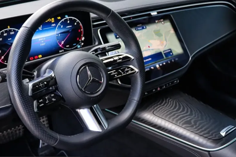 Mercedes-Benz E 220 (Clasa E) din 2025 cu 21.700 km - oferta MER231340 - foto 16