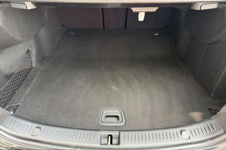 Mercedes-Benz E 220 (Clasa E) din 2024 cu 32.700 km - oferta MER231341 - foto 7