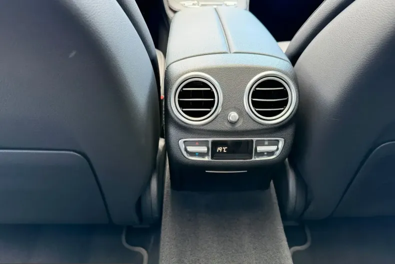 Mercedes-Benz E 220 (Clasa E) din 2024 cu 32.700 km - oferta MER231341 - foto 13