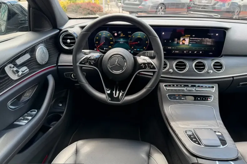 Mercedes-Benz E 220 (Clasa E) din 2024 cu 32.700 km - oferta MER231341 - foto 15