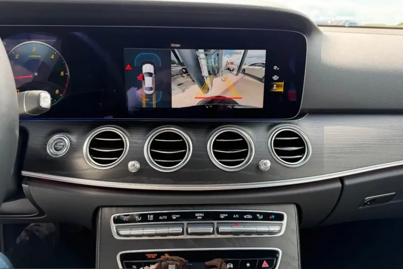 Mercedes-Benz E 220 (Clasa E) din 2024 cu 32.700 km - oferta MER231341 - foto 20