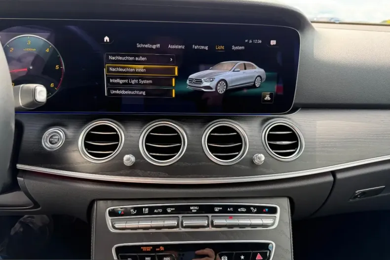 Mercedes-Benz E 220 (Clasa E) din 2024 cu 32.700 km - oferta MER231341 - foto 23