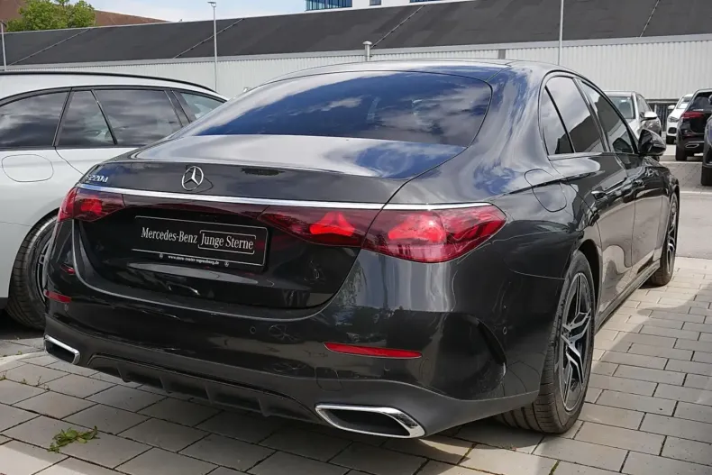 Mercedes-Benz E 220 (Clasa E) din 2025 cu 21.675 km - oferta MER231343 - foto 2