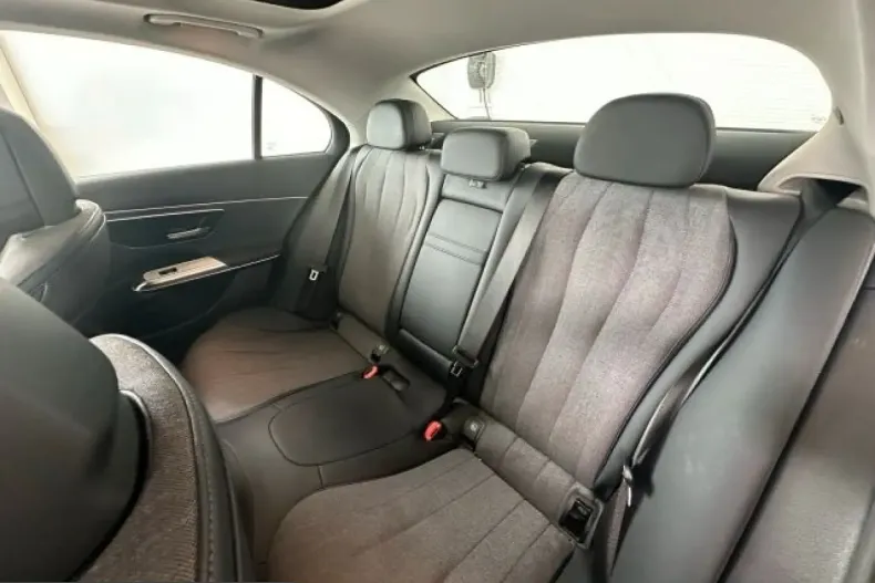 Mercedes-Benz E 220 (Clasa E) din 2024 cu 62.000 km - oferta MER231346 - foto 8