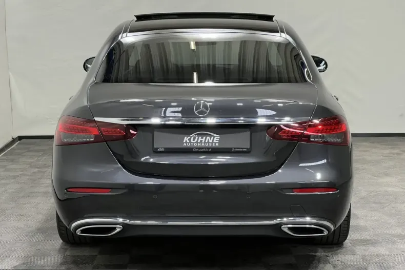 Mercedes-Benz E 220 (Clasa E) din 2024 cu 28.886 km - oferta MER231348 - foto 4