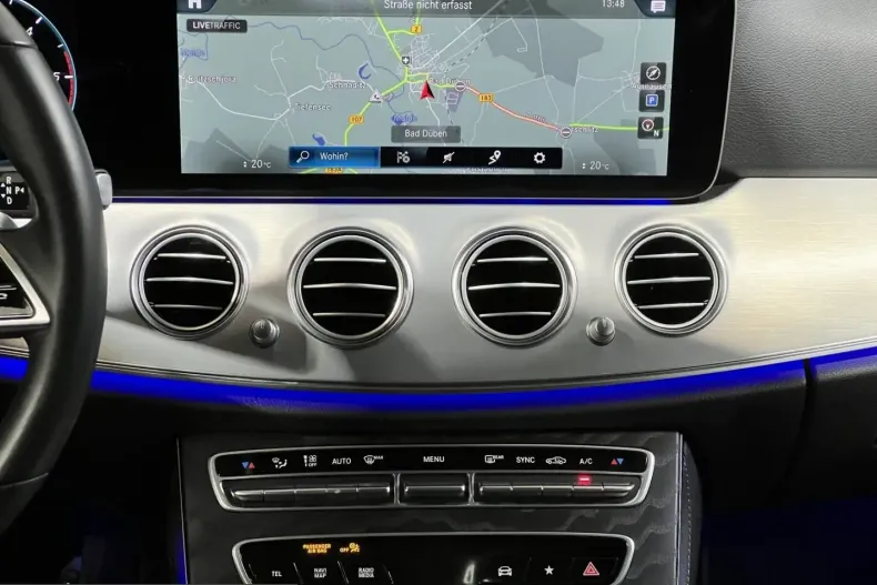 Mercedes-Benz E 220 (Clasa E) din 2024 cu 28.886 km - oferta MER231348 - foto 11