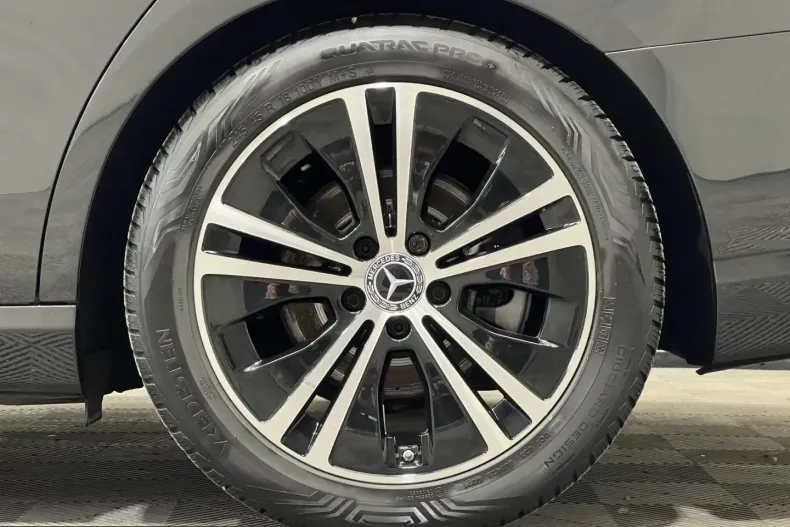 Mercedes-Benz E 220 (Clasa E) din 2024 cu 28.886 km - oferta MER231348 - foto 20