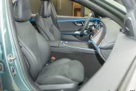 Mercedes-Benz E 300 (Clasa E) din 2025 cu 12.241 km - oferta MER231351 - foto 16