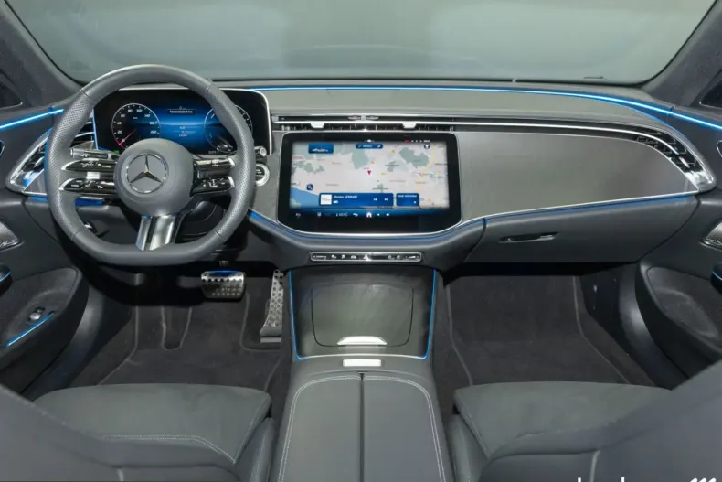 Mercedes-Benz E 300 (Clasa E) din 2025 cu 12.241 km - oferta MER231351 - foto 18