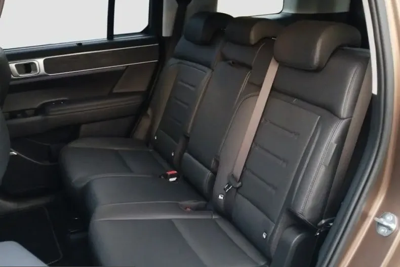 Hyundai Santa Fe din 2025 cu 17.990 km - oferta HYU231400 - foto 7