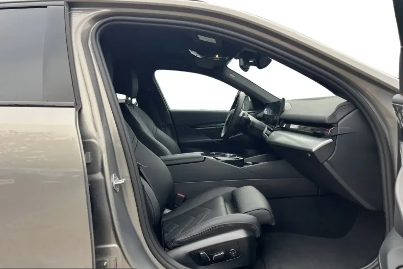BMW 520 (Seria 5) din 2025 cu 25.047 km - oferta BMW231403 - foto 14