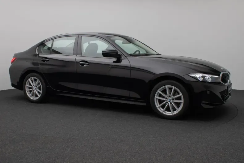 BMW 318i (Seria 3) din 2024 cu 38.625 km - oferta BMW231421 - foto 3