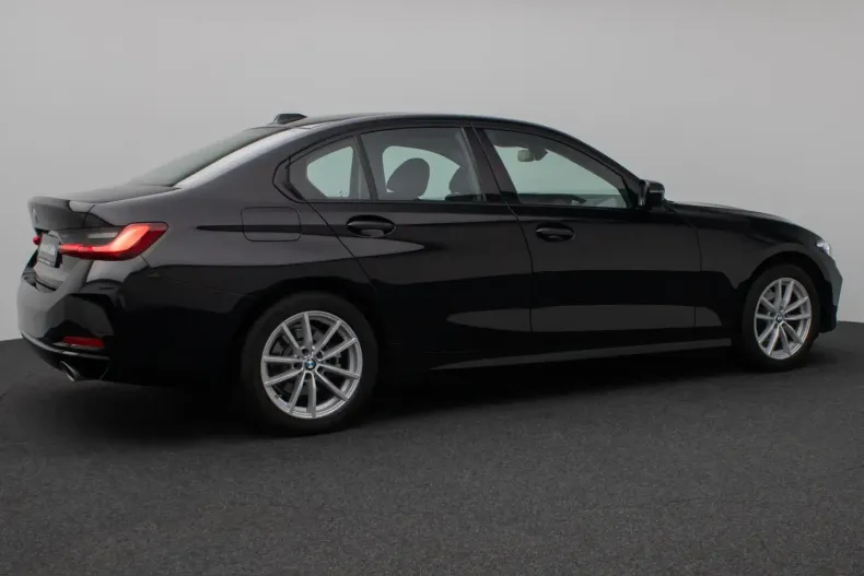 BMW 318i (Seria 3) din 2024 cu 38.625 km - oferta BMW231421 - foto 5