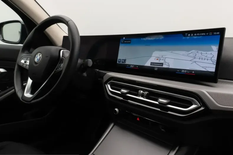 BMW 318i (Seria 3) din 2024 cu 38.625 km - oferta BMW231421 - foto 34