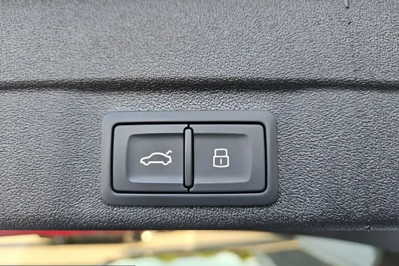 Audi A5 din 2025 cu 3.887 km - oferta AUD231426 - foto 12