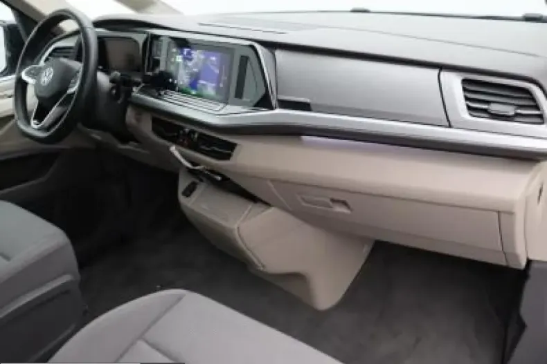 Volkswagen T7 Multivan din 2025 cu 21.200 km - oferta VOL231434 - foto 3