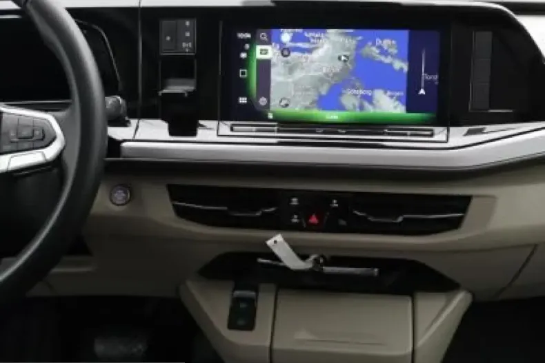 Volkswagen T7 Multivan din 2025 cu 21.200 km - oferta VOL231434 - foto 4