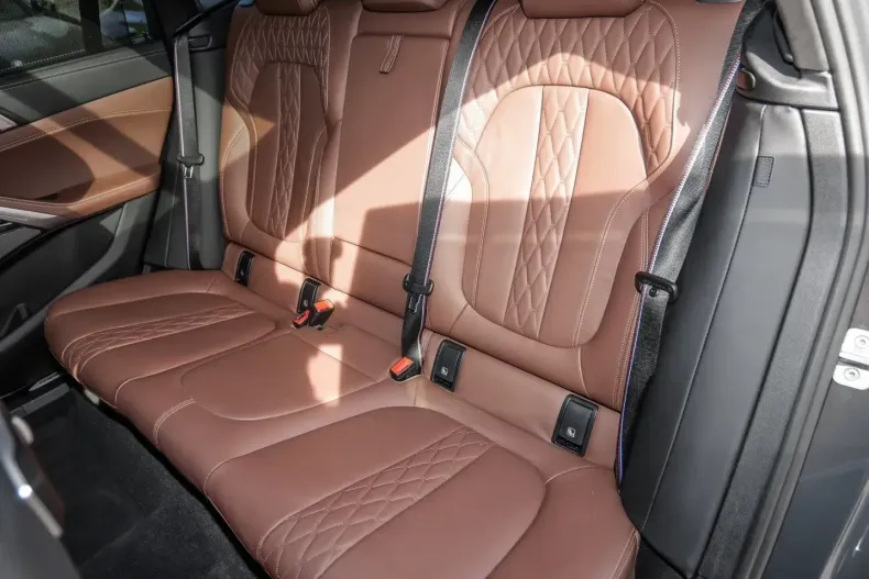 BMW X6 (Seria X) din 2024 cu 53.350 km - oferta BMW231436 - foto 19