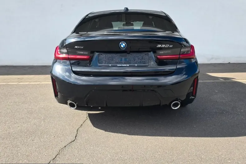 BMW 330 (Seria 3) din 2025 cu 11.999 km - oferta BMW231447 - foto 2