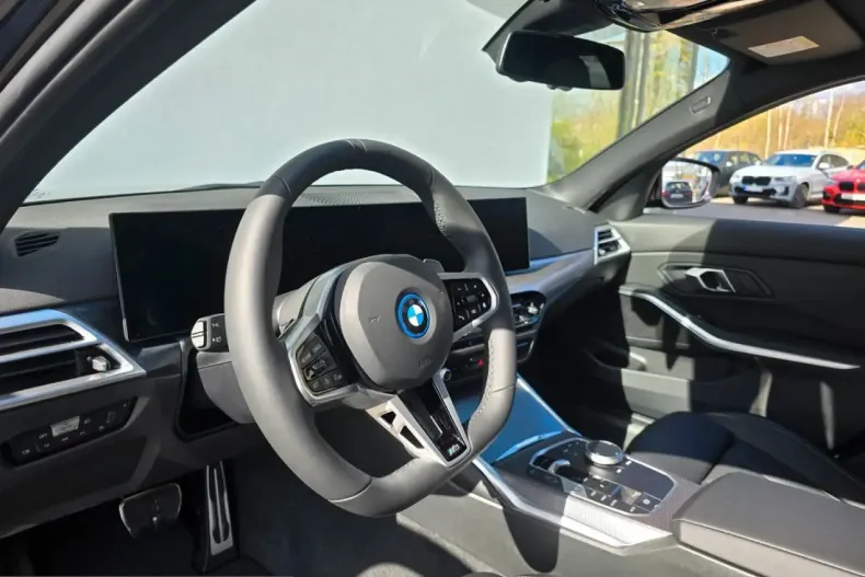 BMW 330 (Seria 3) din 2025 cu 11.999 km - oferta BMW231447 - foto 9