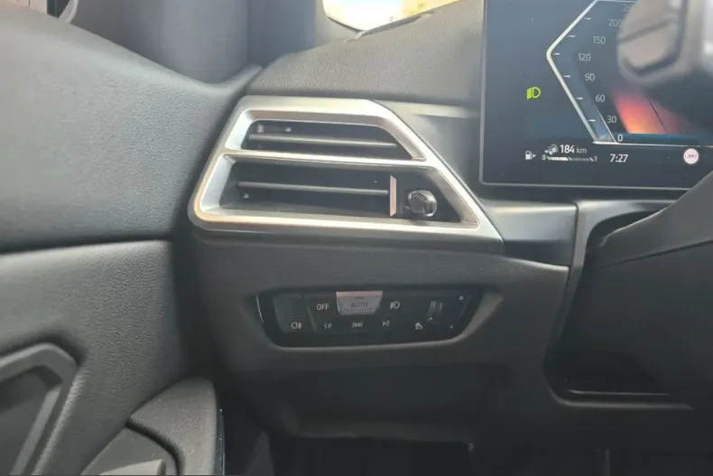 BMW 330 (Seria 3) din 2025 cu 11.999 km - oferta BMW231447 - foto 19