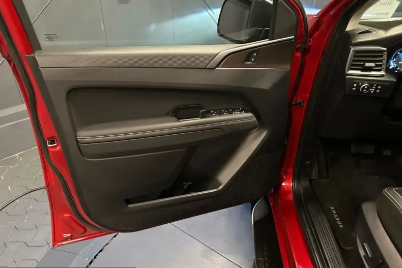 Volkswagen Amarok din 2025 cu 20.000 km - oferta VOL231455 - foto 12