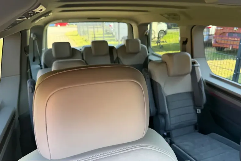 Volkswagen T7 Multivan din 2025 cu 18.000 km - oferta VOL231456 - foto 10