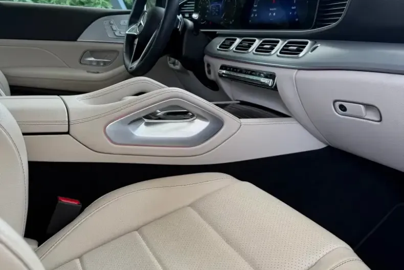 Mercedes-Benz GLE 300 (Clasa GLE) din 2024 cu 28.000 km - oferta MER231462 - foto 12