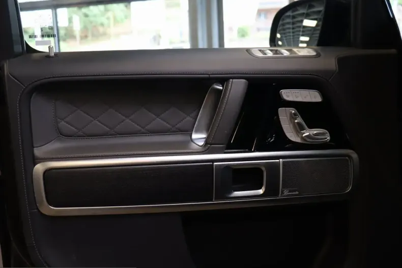 Mercedes-Benz G 500 (Clasa G) din 2024 cu 8.750 km - oferta MER231465 - foto 11
