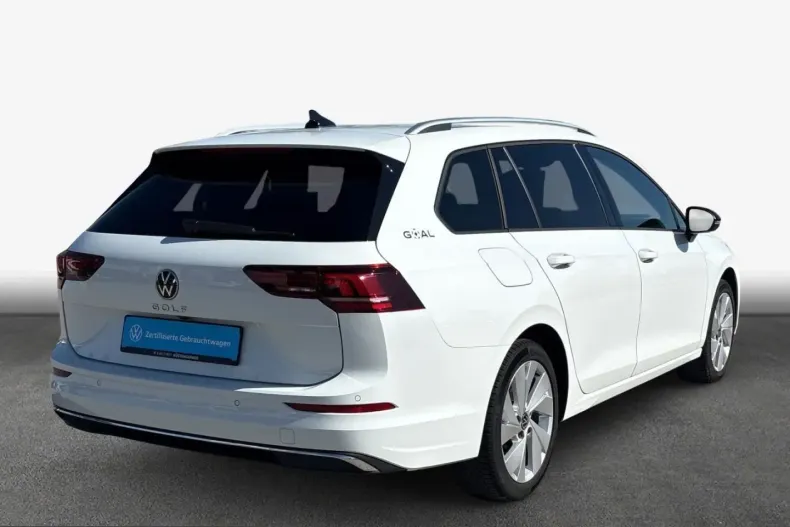 Volkswagen Golf din 2025 cu 21.906 km - oferta VOL231472 - foto 3