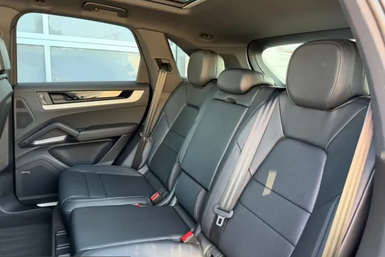 Porsche Cayenne din 2024 cu 13.831 km - oferta POR231513 - foto 17