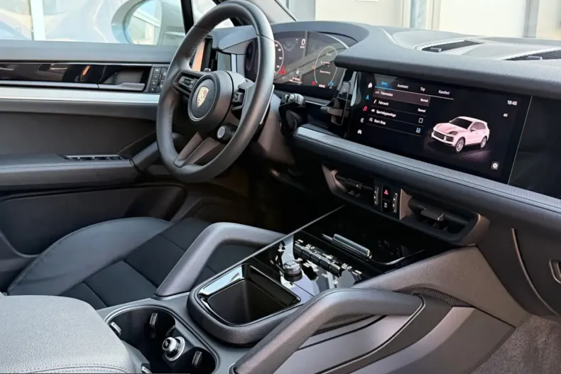 Porsche Cayenne din 2024 cu 13.831 km - oferta POR231513 - foto 22