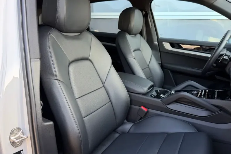 Porsche Cayenne din 2024 cu 13.831 km - oferta POR231513 - foto 25
