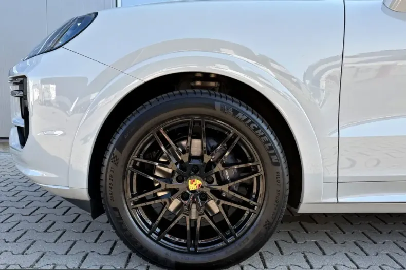 Porsche Cayenne din 2024 cu 13.831 km - oferta POR231513 - foto 32