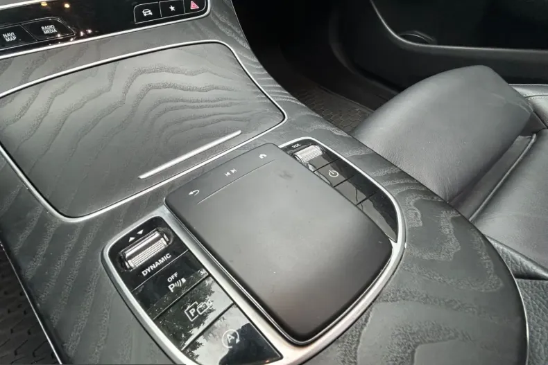 Mercedes-Benz E 220 (Clasa E) din 2024 cu 65.239 km - oferta MER231516 - foto 16