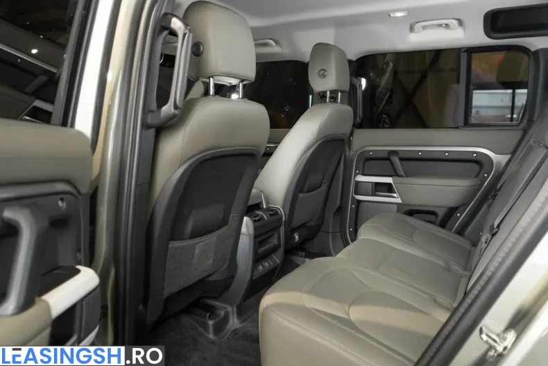 Land Rover Defender din 2024 cu 42.000 km - oferta LAN231521 - foto 12