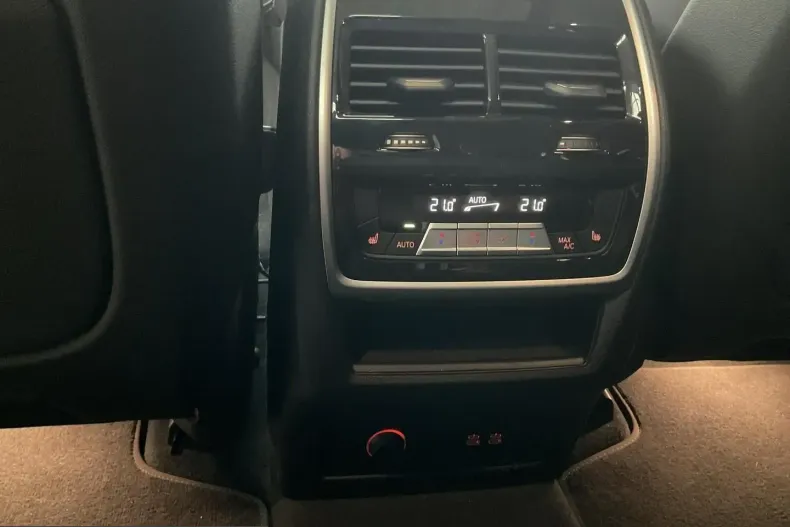 BMW X7 (Seria X) din 2023 cu 56.200 km - oferta BMW231530 - foto 19