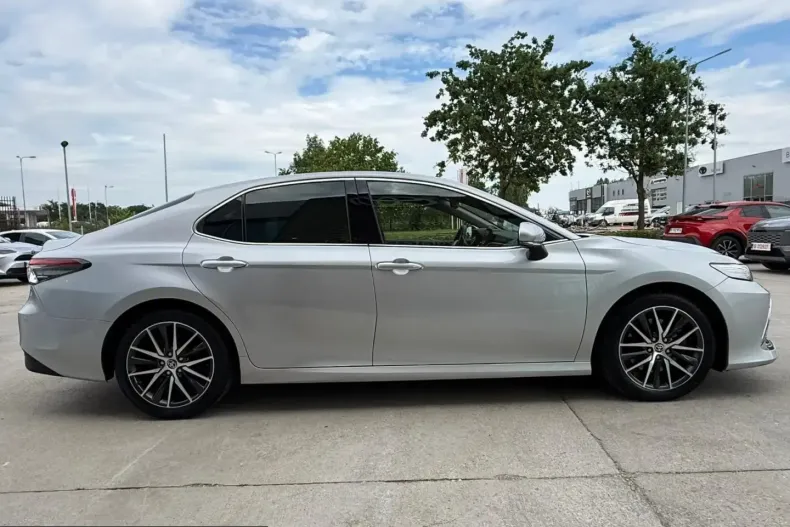 Toyota Camry din 2023 cu 36.810 km - oferta TOY231531 - foto 6