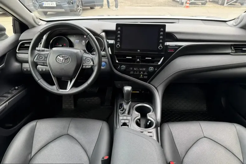 Toyota Camry din 2023 cu 36.810 km - oferta TOY231531 - foto 19
