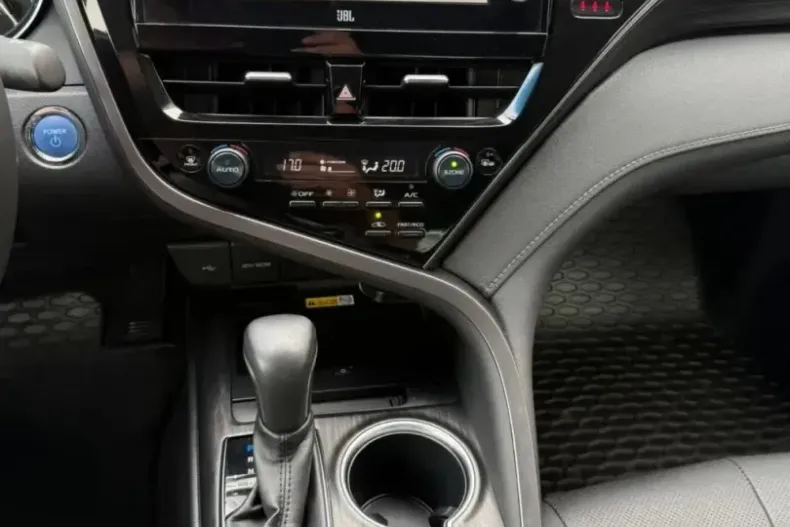 Toyota Camry din 2023 cu 36.810 km - oferta TOY231531 - foto 20