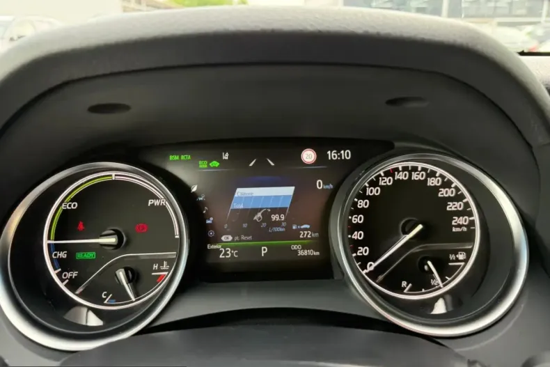 Toyota Camry din 2023 cu 36.810 km - oferta TOY231531 - foto 34