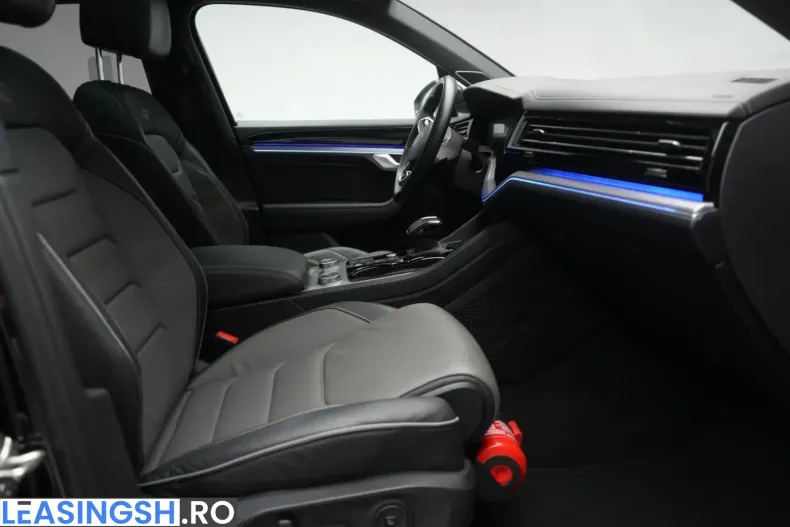 Volkswagen Touareg din 2023 cu 49.000 km - oferta VOL231537 - foto 6