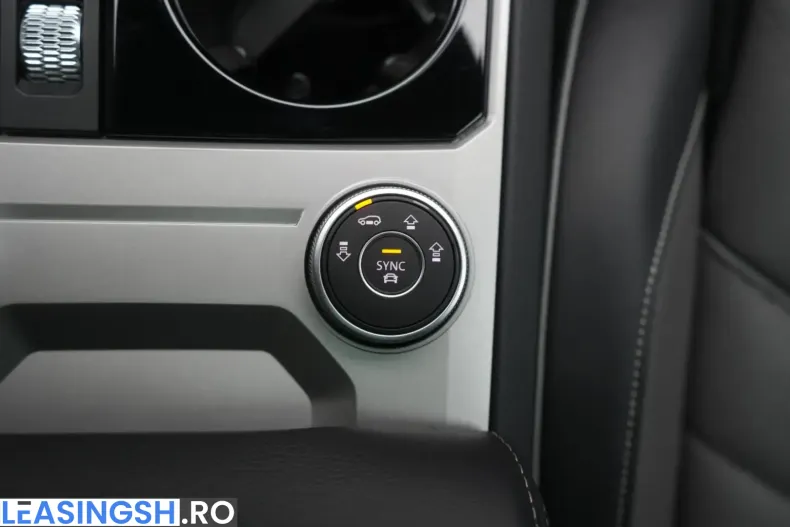 Volkswagen Touareg din 2023 cu 49.000 km - oferta VOL231537 - foto 19