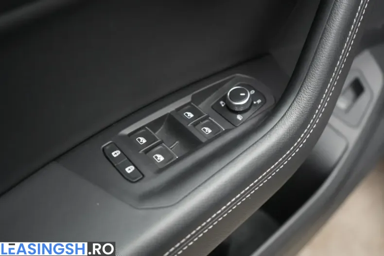 Volkswagen Touareg din 2023 cu 49.000 km - oferta VOL231537 - foto 31